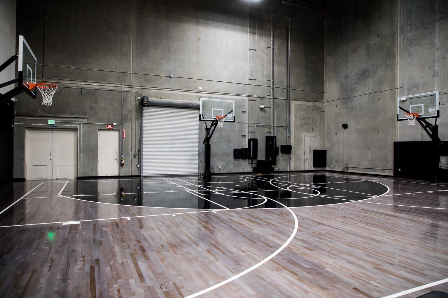 The DSTRKT - Mini Court