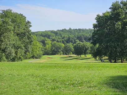 Bella Vista Country Club Golf Course and Clubhouse