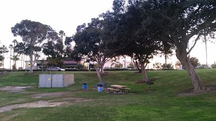 Del Amo Park