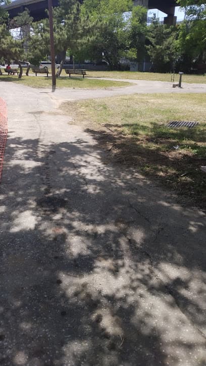 Solo Gibbs Tennis Court