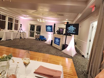 Fall River Country Club *Dining