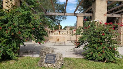 Country Club Prado Parkway