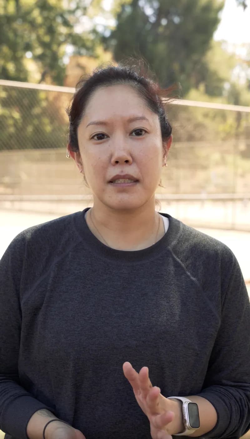 Kelly shares her tennis lesson experience