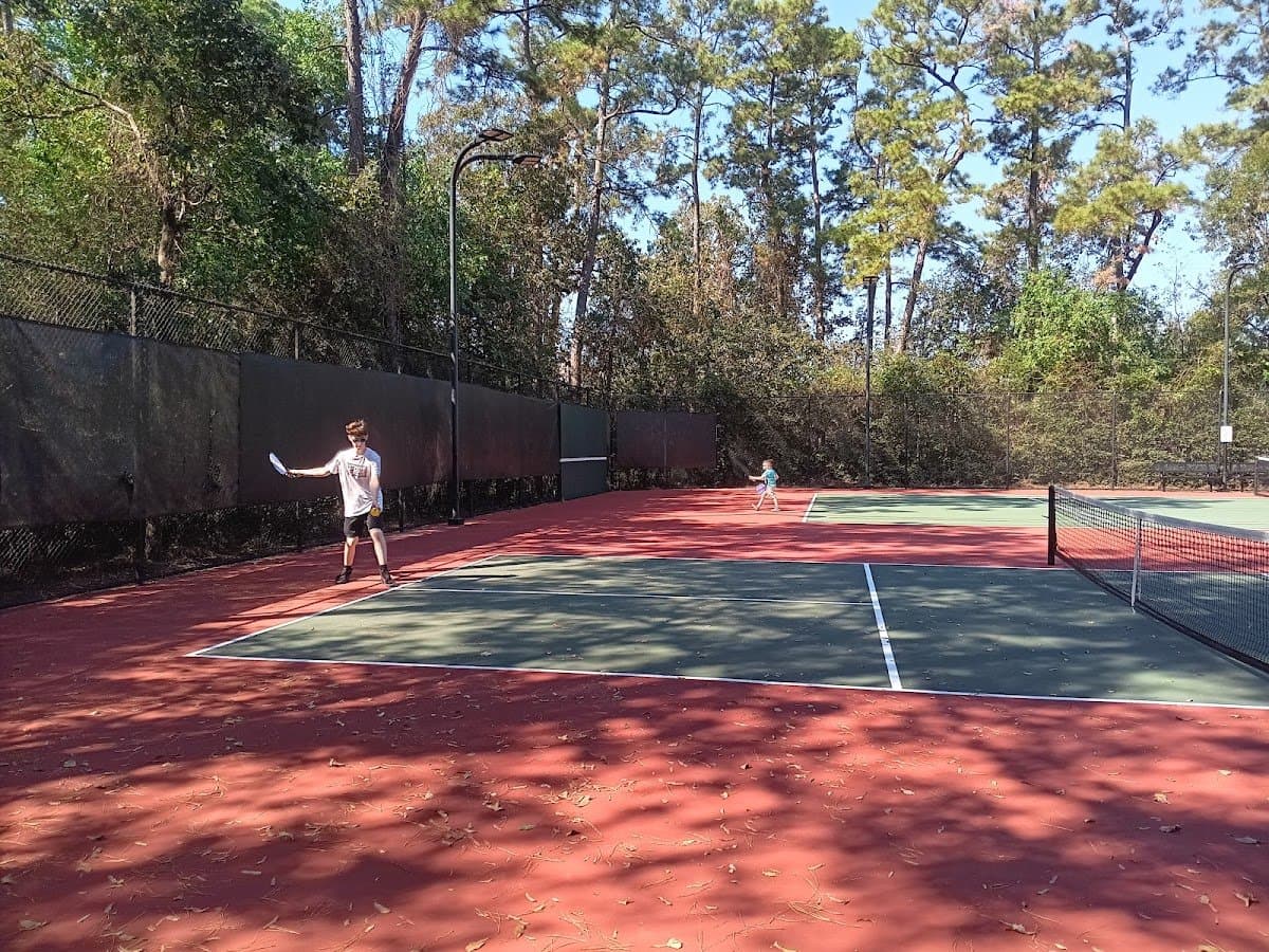 Eagle Spring Pkwy (Tennis Court)